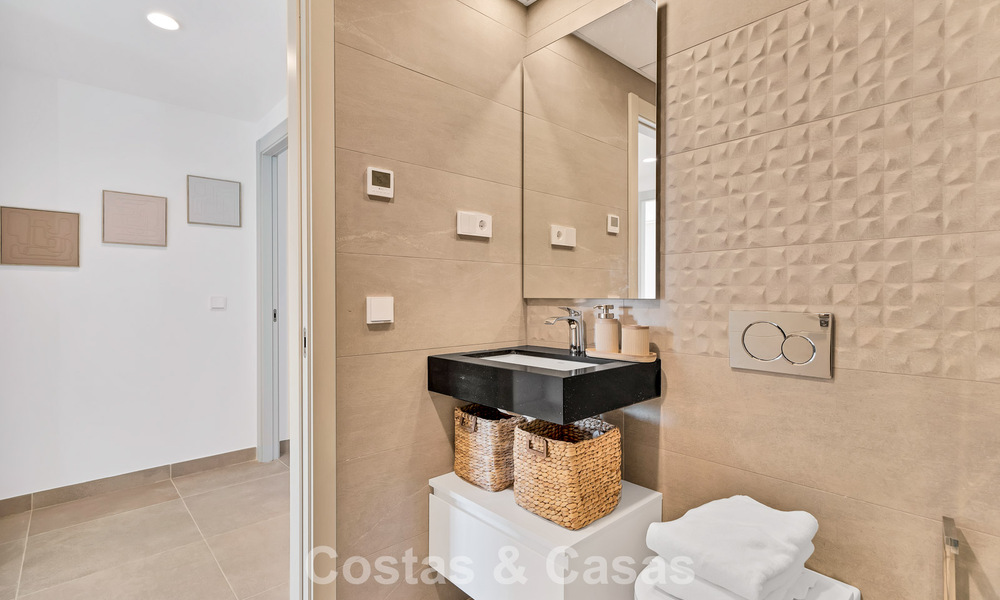 Penthouse neuf avec solarium spacieux à vendre dans un complexe fermé à Benahavis - Marbella 775445