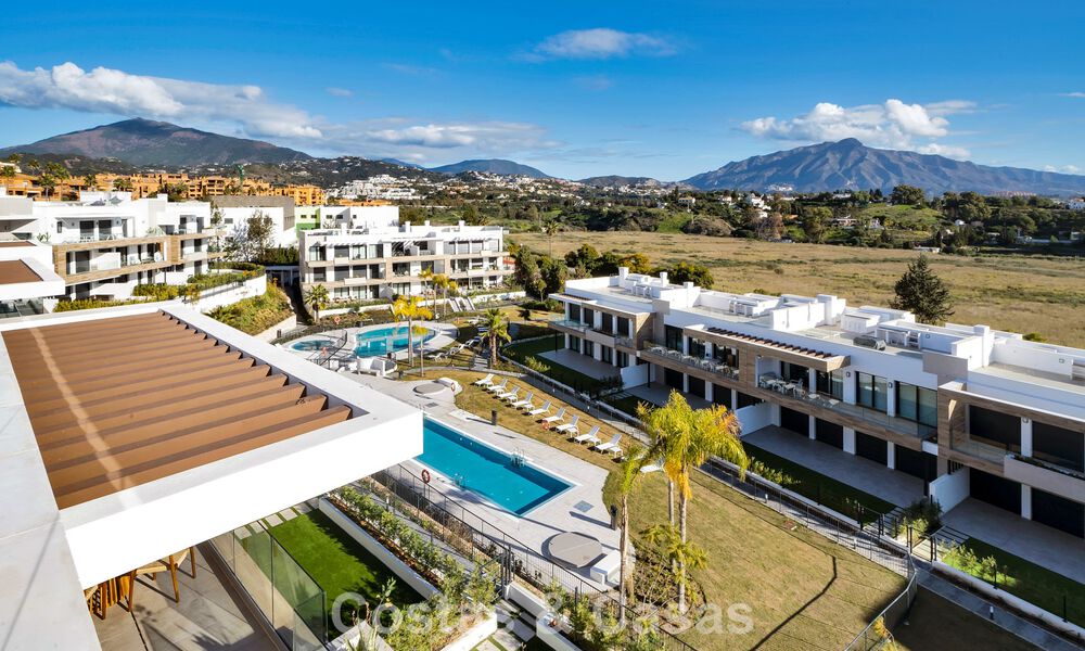 Penthouse neuf avec solarium spacieux à vendre dans un complexe fermé à Benahavis - Marbella 775481