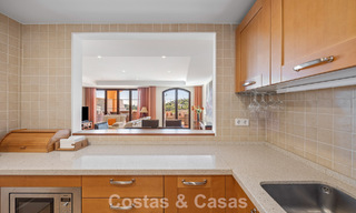 Spacieuse maison avec vue sur le golf et la mer à vendre, dans une urbanisation de golf exclusive à Benahavis - Marbella 775202 