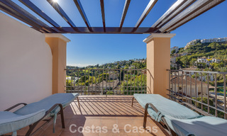 Spacieuse maison avec vue sur le golf et la mer à vendre, dans une urbanisation de golf exclusive à Benahavis - Marbella 775206 