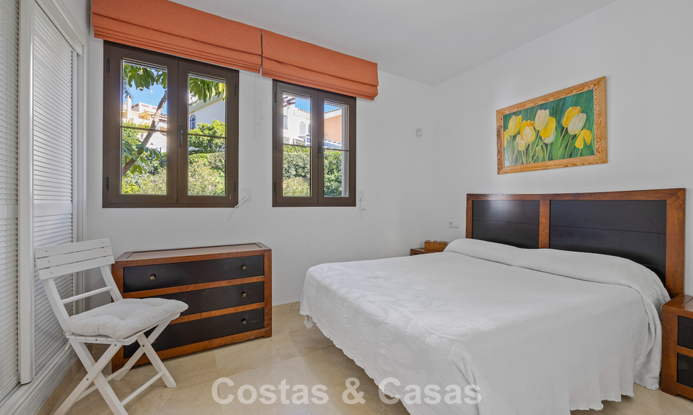 Spacieuse maison avec vue sur le golf et la mer à vendre, dans une urbanisation de golf exclusive à Benahavis - Marbella 775210