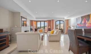 Spacieuse maison avec vue sur le golf et la mer à vendre, dans une urbanisation de golf exclusive à Benahavis - Marbella 775226 