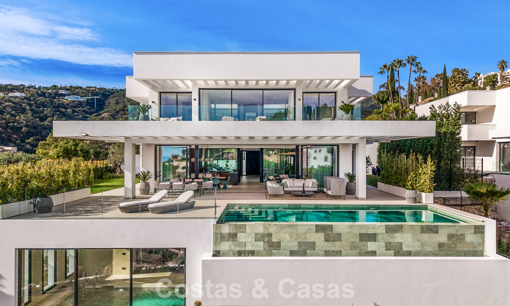 Villa design sophistiquée avec vue magnifique sur la mer à vendre à El Madroñal, Benahavis - Marbella 795615