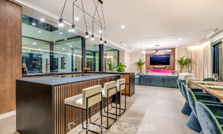 Villa design sophistiquée avec vue magnifique sur la mer à vendre à El Madroñal, Benahavis - Marbella 795616 