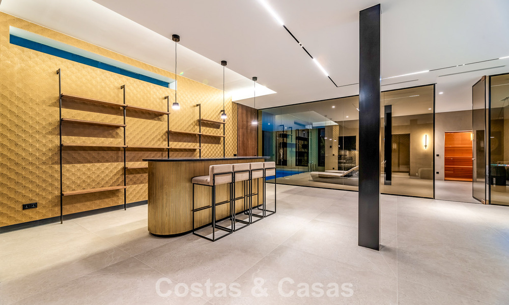 Villa design sophistiquée avec vue magnifique sur la mer à vendre à El Madroñal, Benahavis - Marbella 795618