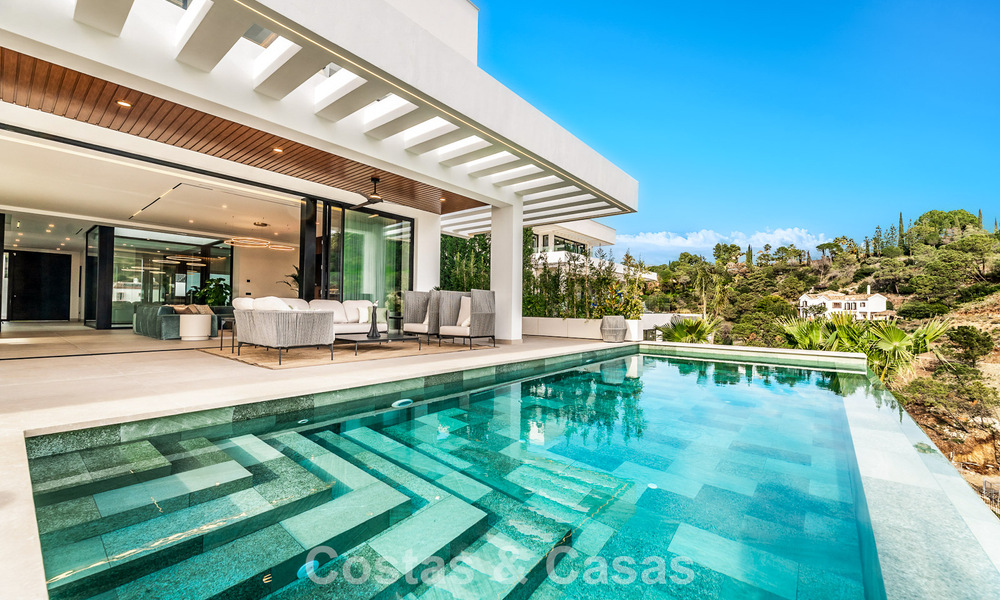 Villa design sophistiquée avec vue magnifique sur la mer à vendre à El Madroñal, Benahavis - Marbella 795625