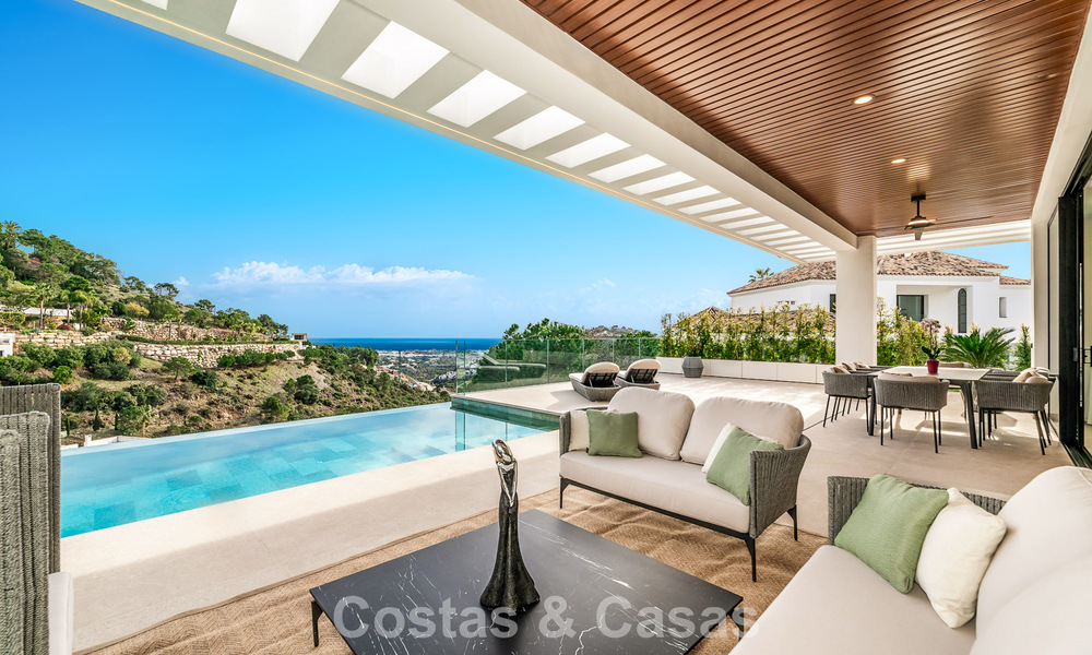 Villa design sophistiquée avec vue magnifique sur la mer à vendre à El Madroñal, Benahavis - Marbella 795626