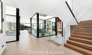 Villa design sophistiquée avec vue magnifique sur la mer à vendre à El Madroñal, Benahavis - Marbella 795637 