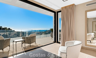 Villa design sophistiquée avec vue magnifique sur la mer à vendre à El Madroñal, Benahavis - Marbella 795644 