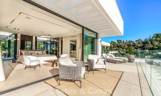 Villa design sophistiquée avec vue magnifique sur la mer à vendre à El Madroñal, Benahavis - Marbella 795649 