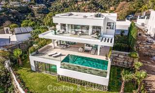 Villa design sophistiquée avec vue magnifique sur la mer à vendre à El Madroñal, Benahavis - Marbella 795656 
