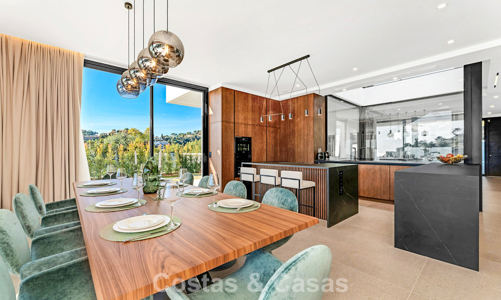 Villa design sophistiquée avec vue magnifique sur la mer à vendre à El Madroñal, Benahavis - Marbella 795657