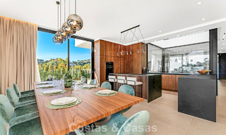 Villa design sophistiquée avec vue magnifique sur la mer à vendre à El Madroñal, Benahavis - Marbella 795657 