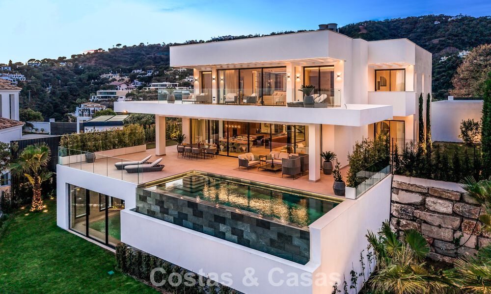 Villa design sophistiquée avec vue imprenable sur la mer à vendre à El Madroñal, Benahavis - Marbella 796825