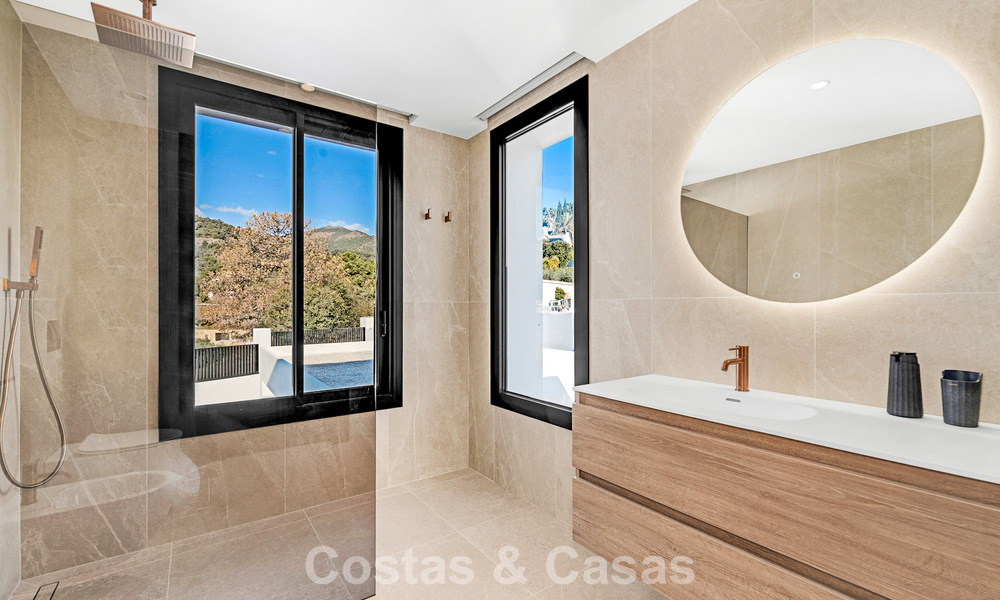 Villa design sophistiquée avec vue imprenable sur la mer à vendre à El Madroñal, Benahavis - Marbella 796829