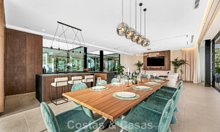Villa design sophistiquée avec vue imprenable sur la mer à vendre à El Madroñal, Benahavis - Marbella 796831 