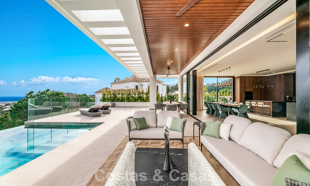 Villa design sophistiquée avec vue imprenable sur la mer à vendre à El Madroñal, Benahavis - Marbella 796832