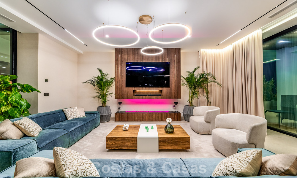 Villa design sophistiquée avec vue imprenable sur la mer à vendre à El Madroñal, Benahavis - Marbella 796837