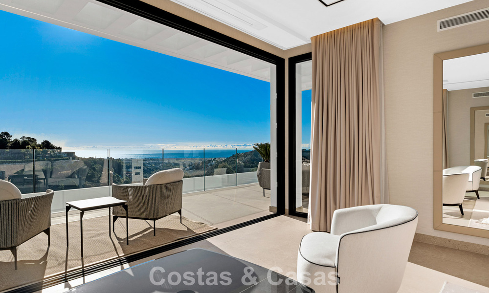 Villa design sophistiquée avec vue imprenable sur la mer à vendre à El Madroñal, Benahavis - Marbella 796845