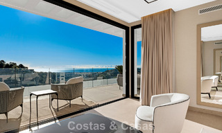Villa design sophistiquée avec vue imprenable sur la mer à vendre à El Madroñal, Benahavis - Marbella 796845 