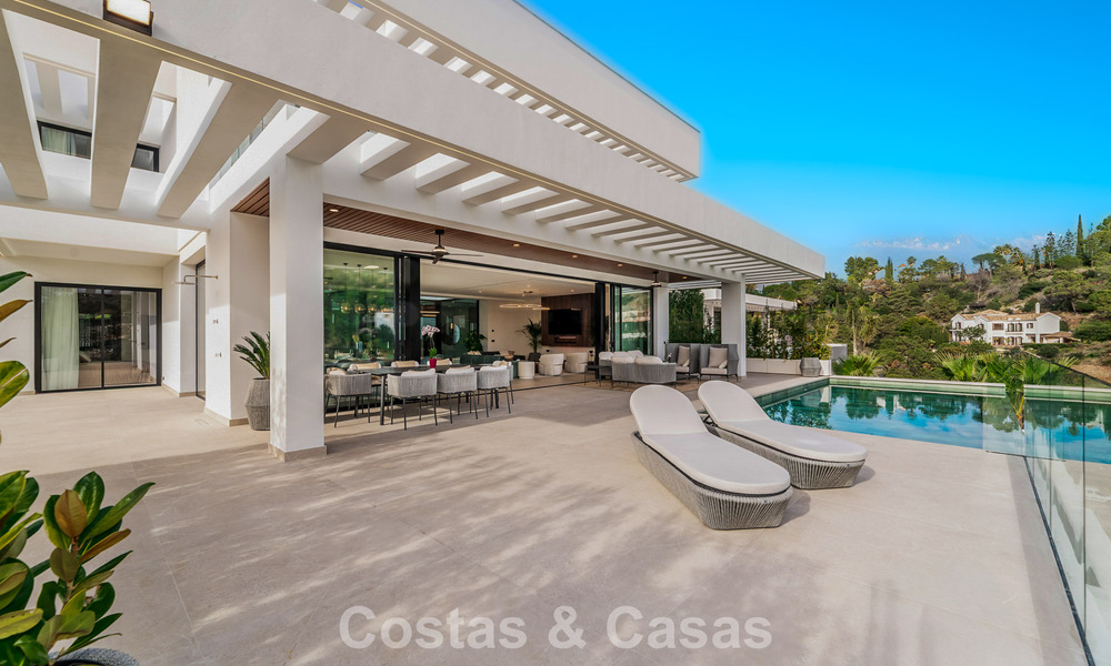 Villa design sophistiquée avec vue imprenable sur la mer à vendre à El Madroñal, Benahavis - Marbella 796846