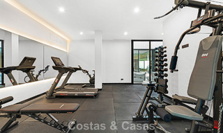 Villa design sophistiquée avec vue imprenable sur la mer à vendre à El Madroñal, Benahavis - Marbella 796853 