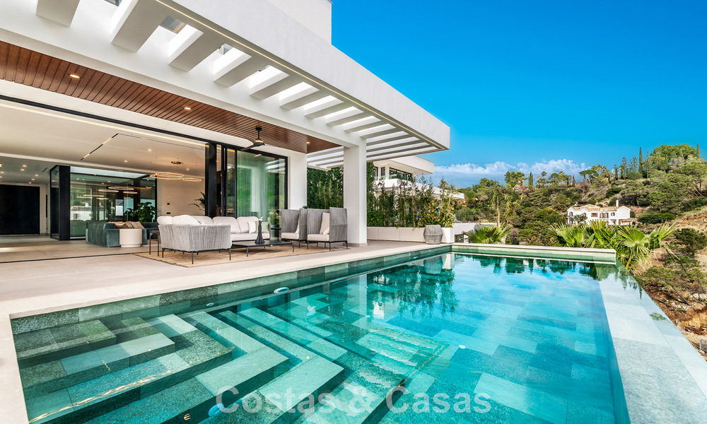 Villa design sophistiquée avec vue imprenable sur la mer à vendre à El Madroñal, Benahavis - Marbella 796861