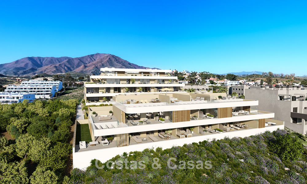 Appartements modernes de nouvelle construction à vendre à proximité de la plage et avec vue sur la mer à Estepona Ouest 775320