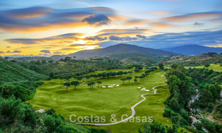 Maisons de ville neuves de 3 chambres à vendre dans un prestigieux complexe de golf à Mijas, Costa del Sol 775404 
