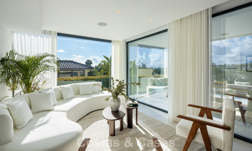Villa luxueuse de style moderne à vendre, en bordure du terrain de golf à Nueva Andalucia, Marbella 775537