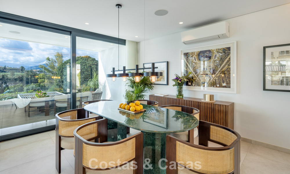 Villa luxueuse de style moderne à vendre, en bordure du terrain de golf à Nueva Andalucia, Marbella 775540