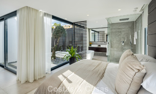 Villa luxueuse de style moderne à vendre, en bordure du terrain de golf à Nueva Andalucia, Marbella 775544 