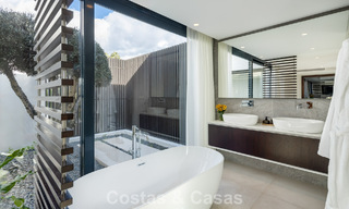 Villa luxueuse de style moderne à vendre, en bordure du terrain de golf à Nueva Andalucia, Marbella 775545 