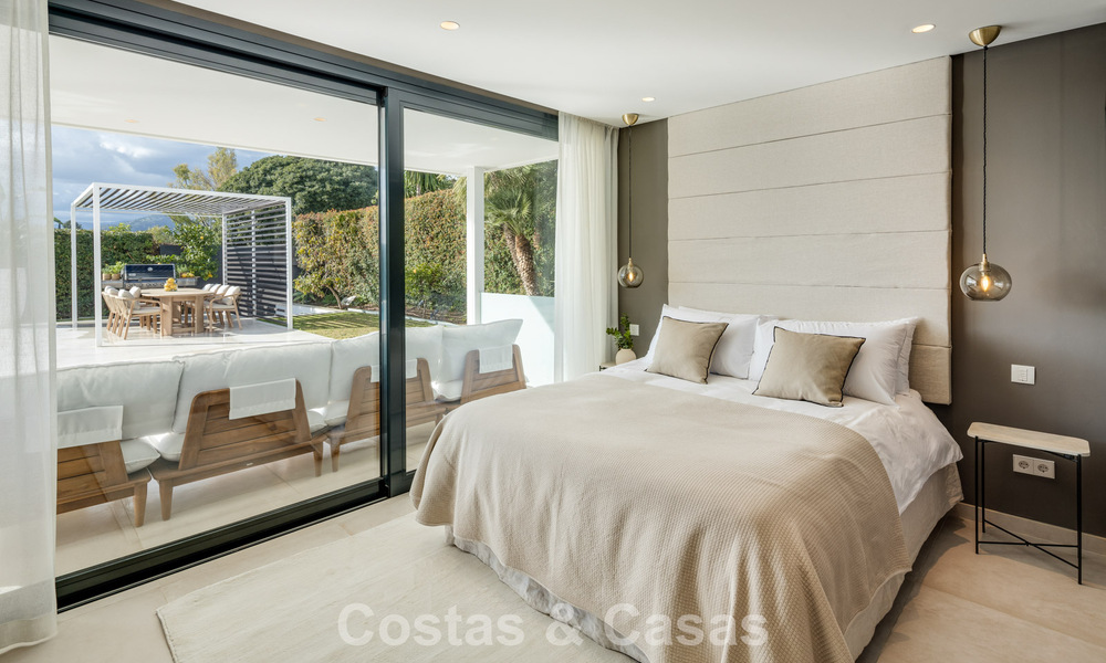 Villa luxueuse de style moderne à vendre, en bordure du terrain de golf à Nueva Andalucia, Marbella 775548