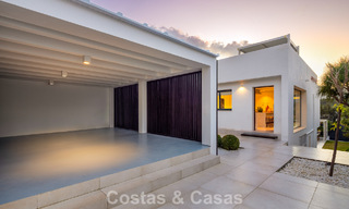 Villa luxueuse de style moderne à vendre, en bordure du terrain de golf à Nueva Andalucia, Marbella 775558 