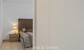 Penthouse prêt à emménager avec vue panoramique sur la mer dans un complexe méditerranéen à vendre à Benahavis - Marbella 775759 