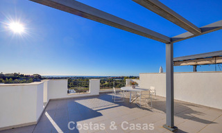 Penthouse prêt à emménager avec vue panoramique sur la mer dans un complexe méditerranéen à vendre à Benahavis - Marbella 775769 