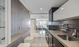 Penthouse prêt à emménager avec vue panoramique sur la mer dans un complexe méditerranéen à vendre à Benahavis - Marbella 775773 