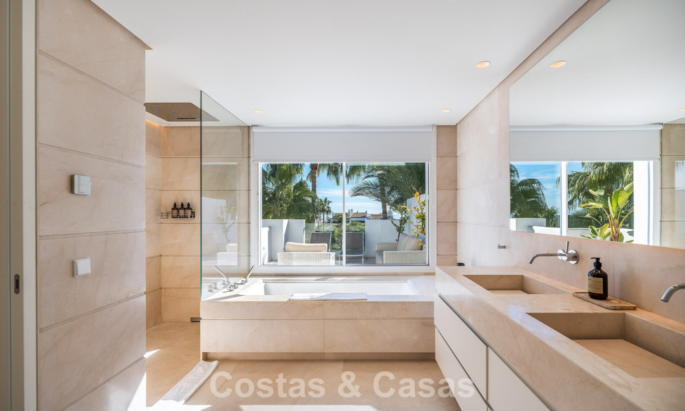 Luxueux penthouse en duplex rénové à vendre, à Puente Romano sur le Golden Mile de Marbella 775597