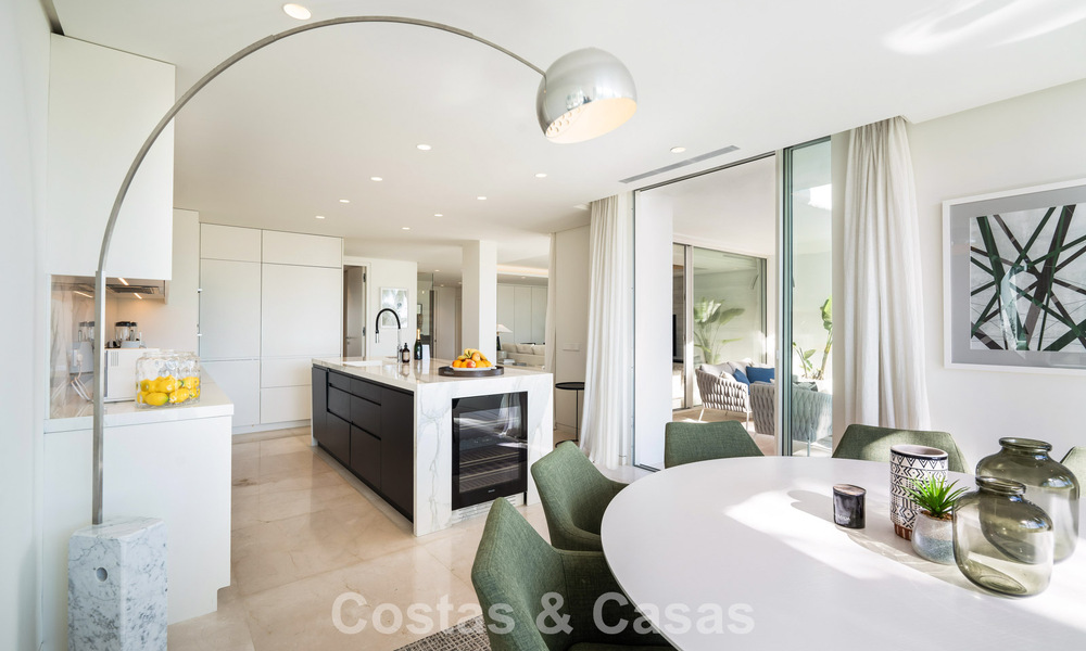 Luxueux penthouse en duplex rénové à vendre, à Puente Romano sur le Golden Mile de Marbella 775623