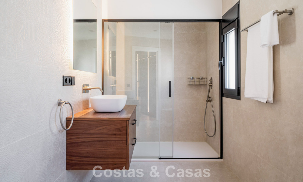 Villa méditerranéenne moderne aux influences contemporaines à vendre sur le Golden Mile de Marbella 775649