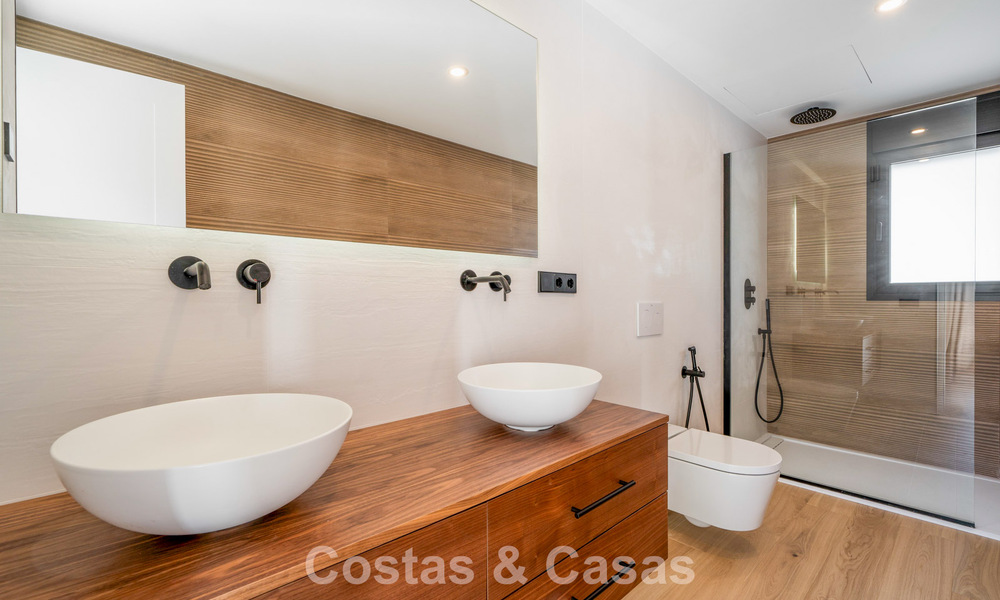 Villa méditerranéenne moderne aux influences contemporaines à vendre sur le Golden Mile de Marbella 775655