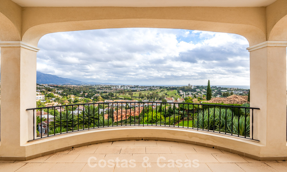 Spacieuse villa de luxe avec des vues spectaculaires à vendre dans une urbanisation très recherchée à Benahavis - Marbella 775677