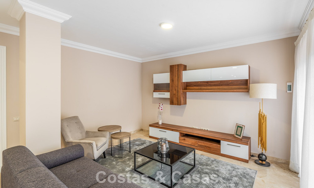 Spacieuse villa de luxe avec des vues spectaculaires à vendre dans une urbanisation très recherchée à Benahavis - Marbella 775693