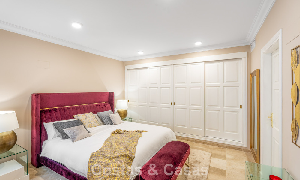 Spacieuse villa de luxe avec des vues spectaculaires à vendre dans une urbanisation très recherchée à Benahavis - Marbella 775695