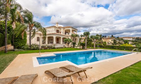 Spacieuse villa de luxe avec des vues spectaculaires à vendre dans une urbanisation très recherchée à Benahavis - Marbella 775704