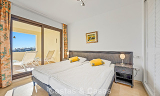 Appartement spacieux de 3 chambres à vendre, prêt à emménager, entouré de terrains de golf à Benahavis - Marbella 775717 