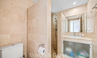 Appartement spacieux de 3 chambres à vendre, prêt à emménager, entouré de terrains de golf à Benahavis - Marbella 775718 