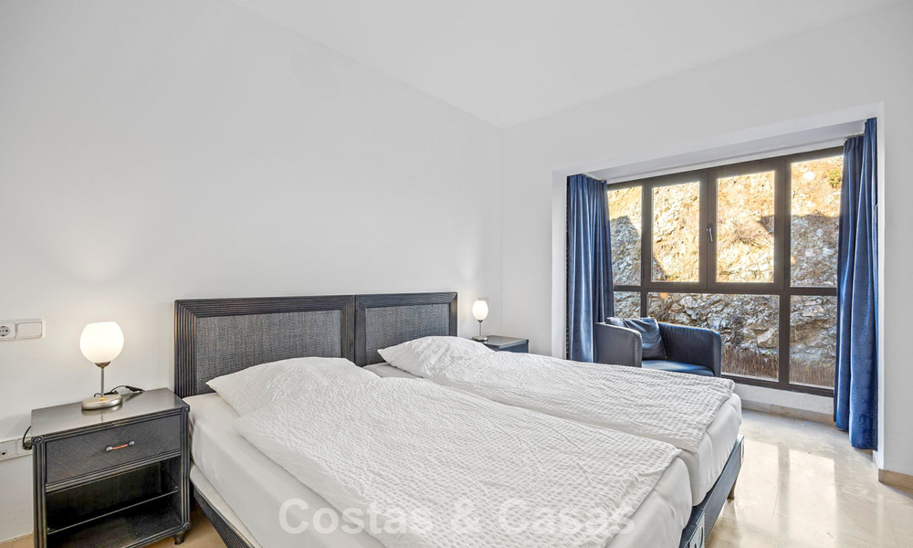 Appartement spacieux de 3 chambres à vendre, prêt à emménager, entouré de terrains de golf à Benahavis - Marbella 775719