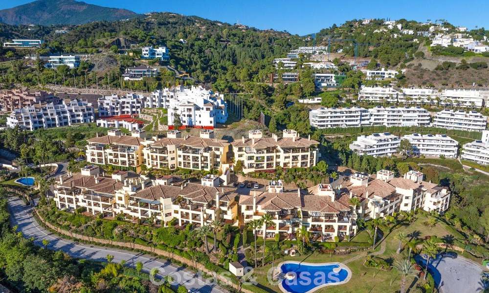 Appartement spacieux de 3 chambres à vendre, prêt à emménager, entouré de terrains de golf à Benahavis - Marbella 775724